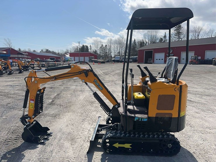 2026-future-ft15-mini-excavator-image-8