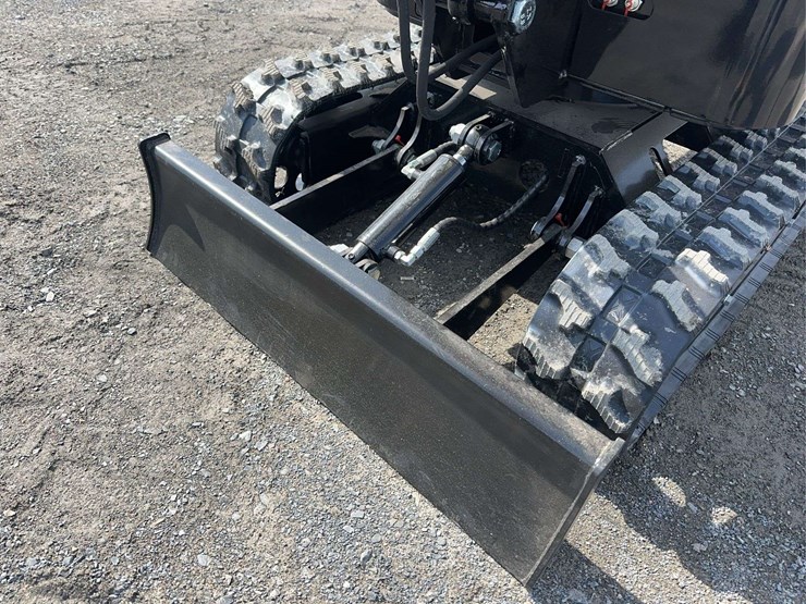 2026-future-ft13-mini-excavator-image-10