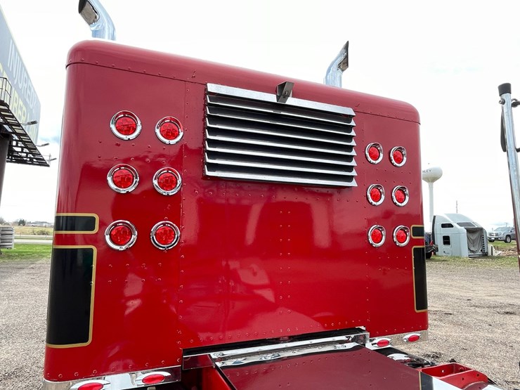 1976-peterbilt-359-image-26