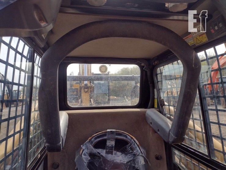 2005-caterpillar-287b-image-11
