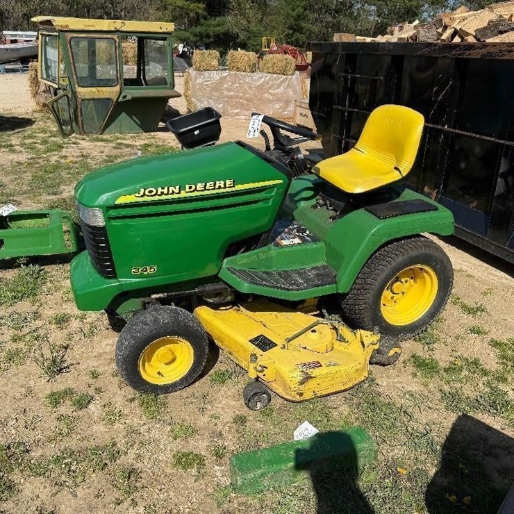 JOHN DEERE 345