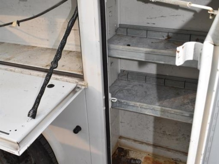 2011-ford-e350-image-10