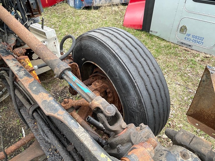 1992-peterbilt-377-image-12