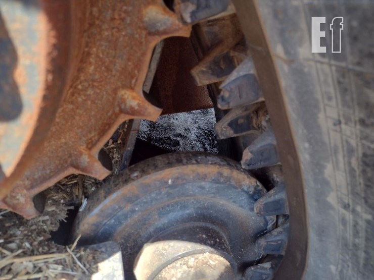 2013-bobcat-t770-image-14