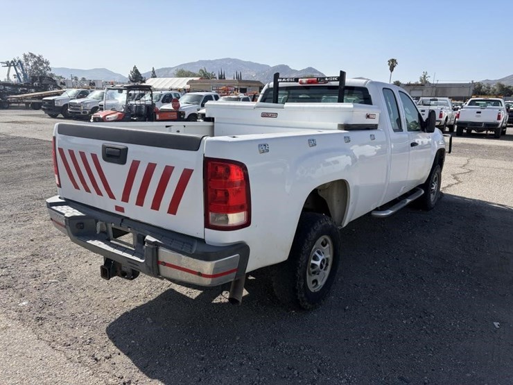 2012-gmc-sierra-2500-image-40