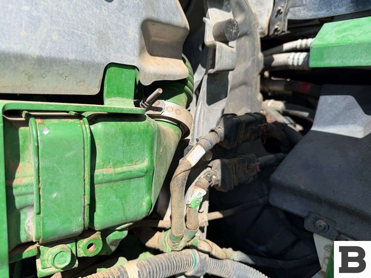 2021-john-deere-7r-210-image-67