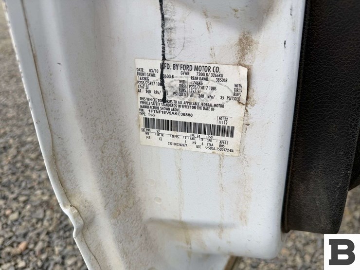 2010-ford-f150-image-33