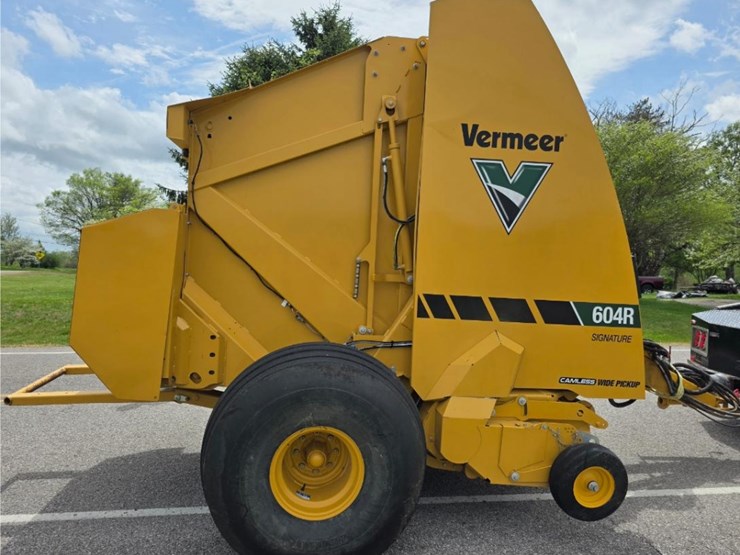 2020-vermeer-604r-signature-image-4