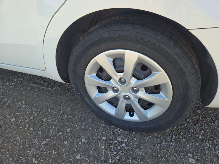 2013-kia-rio-lx-sedan-4d-image-5
