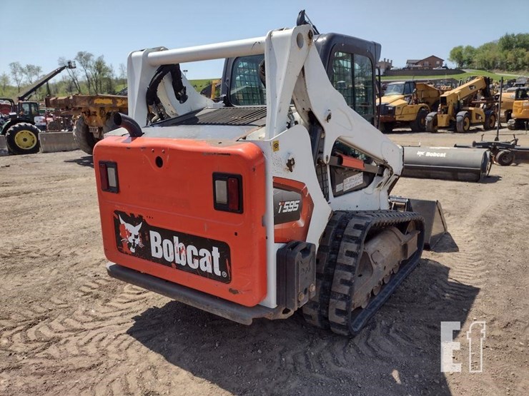 2021-bobcat-t595-image-37