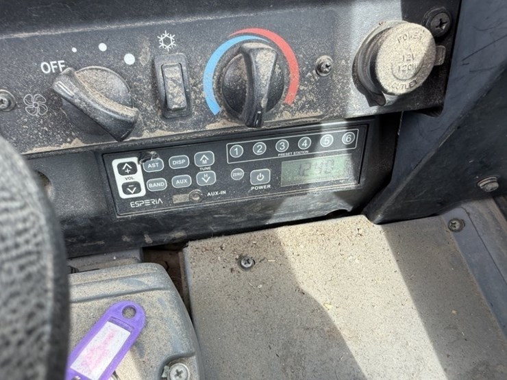 2016-takeuchi-tb280fr-image-45