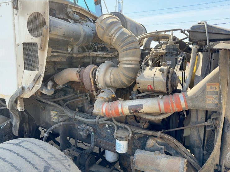 2002-kenworth-t800-image-11