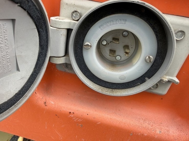 2014-jlg-4069le-image-16