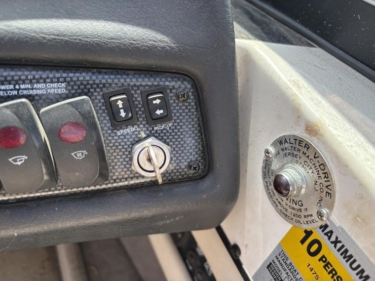 2001-unknown-trailer-image-16