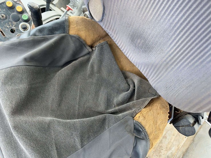 2003-jcb-215-image-30