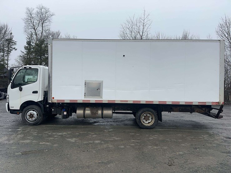 2020-hino-195-image-8