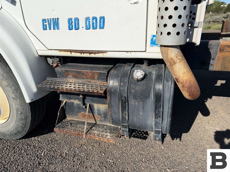 1998-international-f-4900-cab-&-chassis-truck-image-13