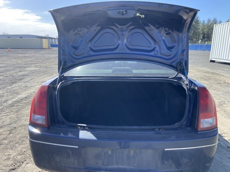 2006-chrysler-300-sedan-image-29