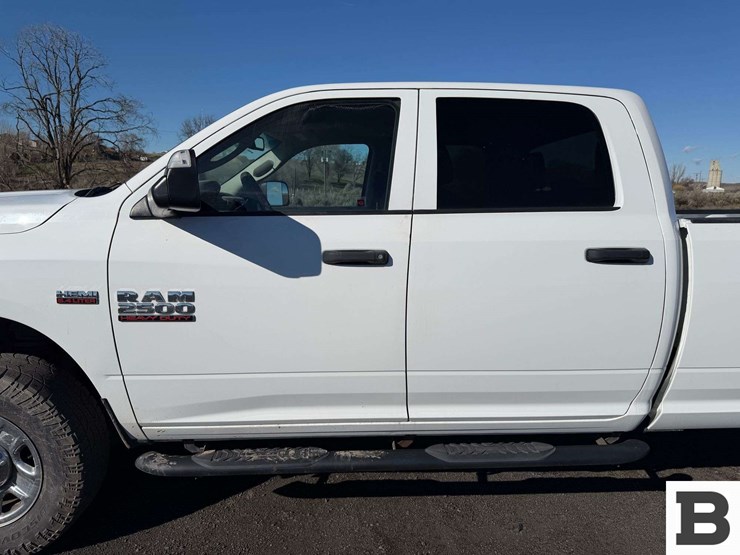 2017-dodge-2500-image-11