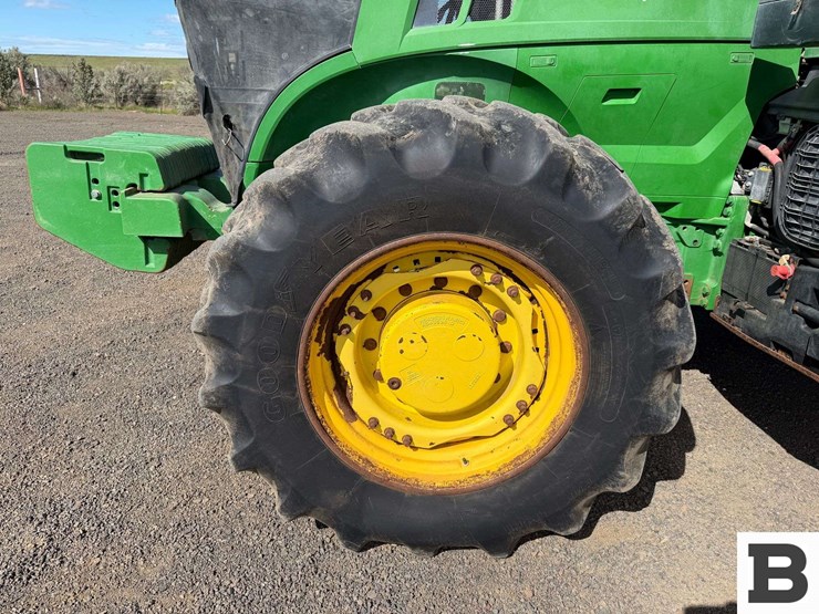 2021-john-deere-7r-210-image-17