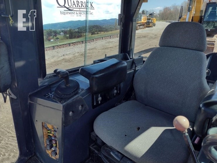 2006-deere-550j-lt-image-9