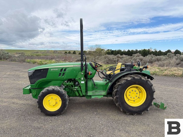 2020-john-deere-5075gl-image-2