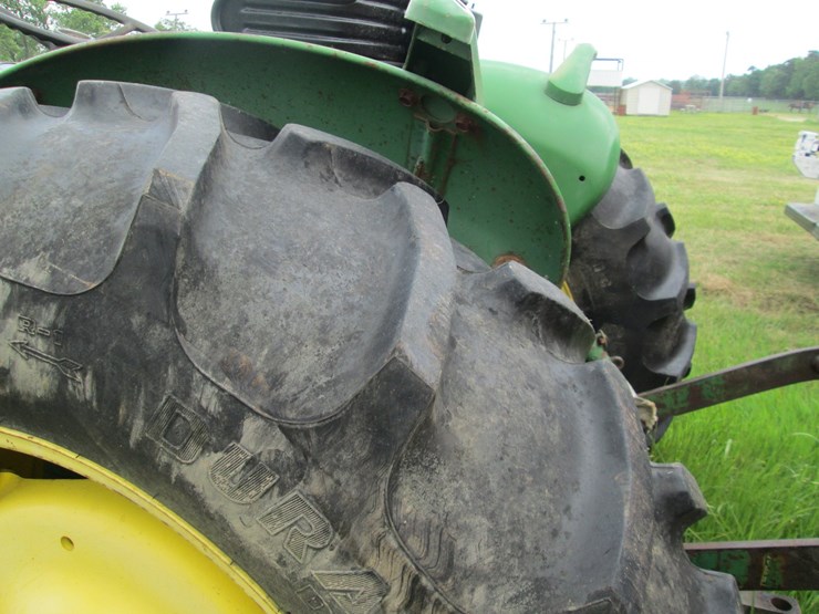 1976-john-deere-2040-image-5