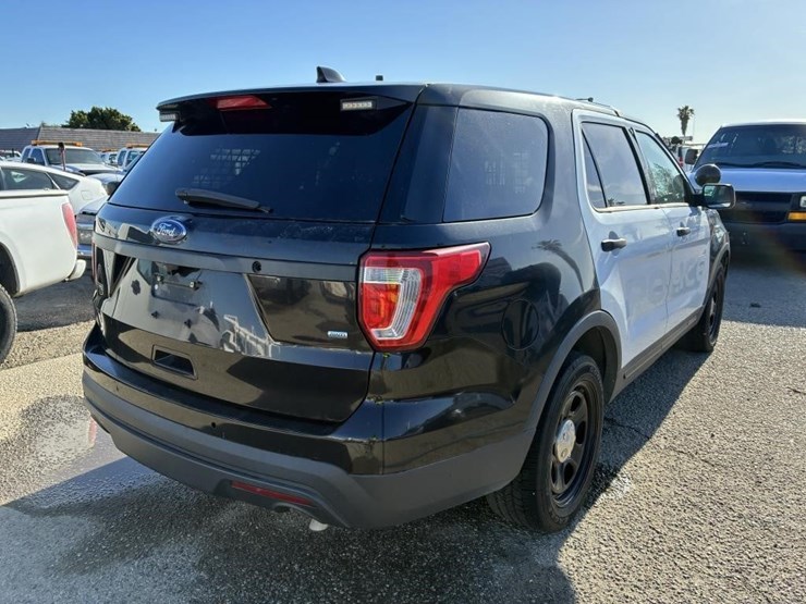 2017-ford-explorer-police-interceptor-image-3