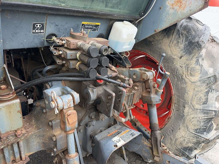 2001-kubota-m9000-image-21