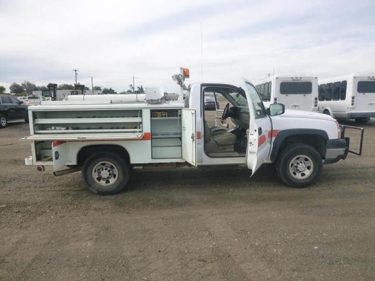 2007-chevrolet-2500-image-15