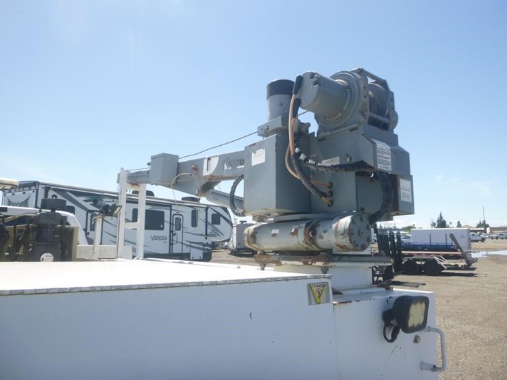 2008-ford-f550-image-12