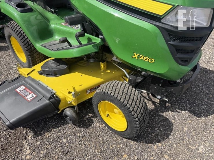 2022-john-deere-x380-image-13