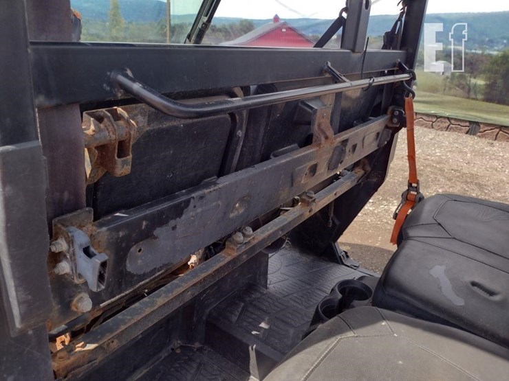 19-polaris-ranger-crew-image-12