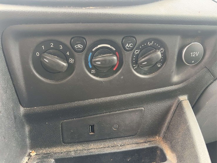 2018-ford-transit-image-24