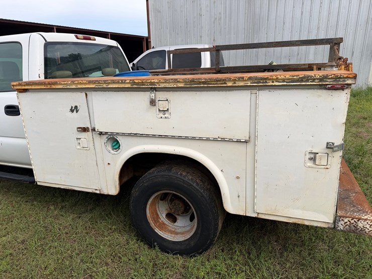 #521-•-#521-•-2001-gmc-sierra-pickup-truck-image-8