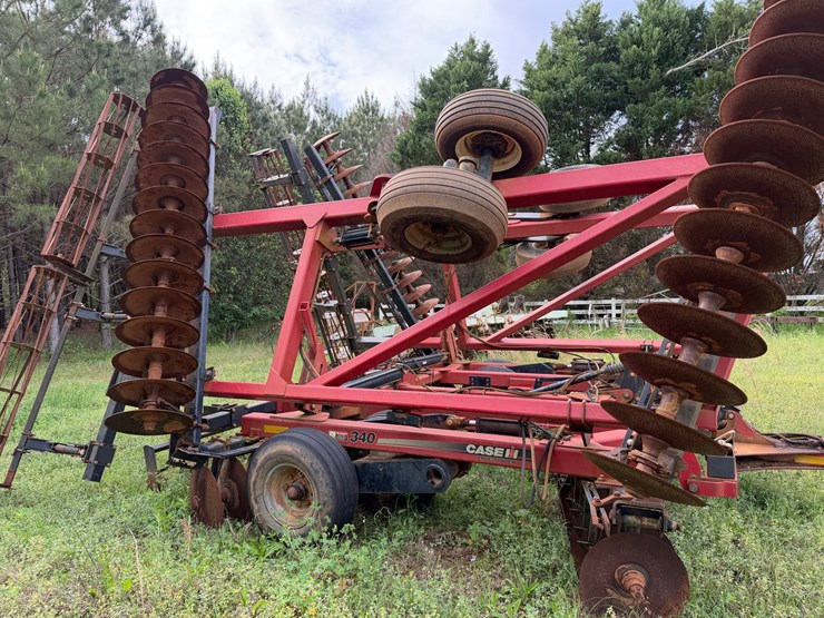 case-ih-340-image-5