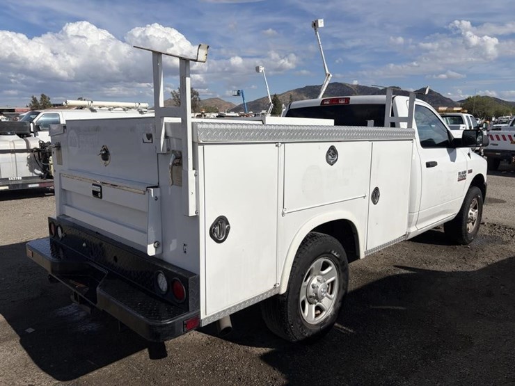 2018-ram-2500-hd-image-3