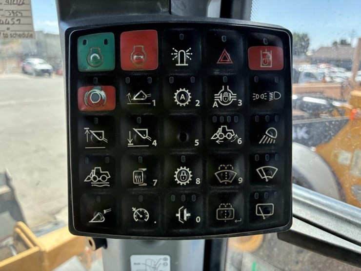 2021-deere-624l-image-21