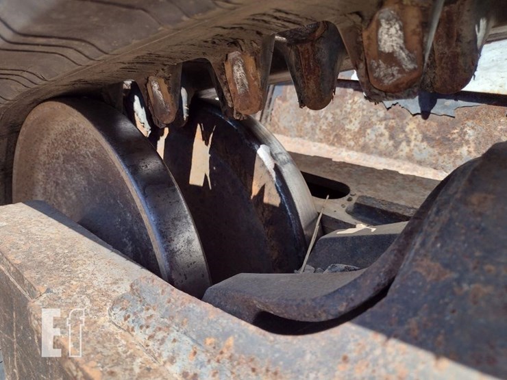 2021-bobcat-t595-image-17