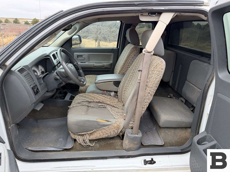 2005-dodge-dakota-image-22