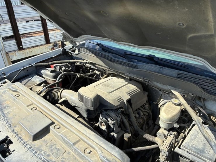 2015-chevrolet-silverado-2500-image-9