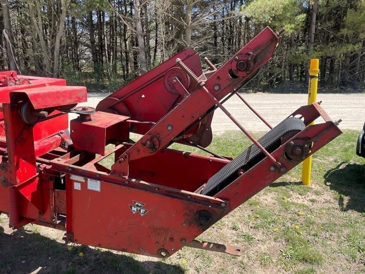 massey-ferguson-12-image-4