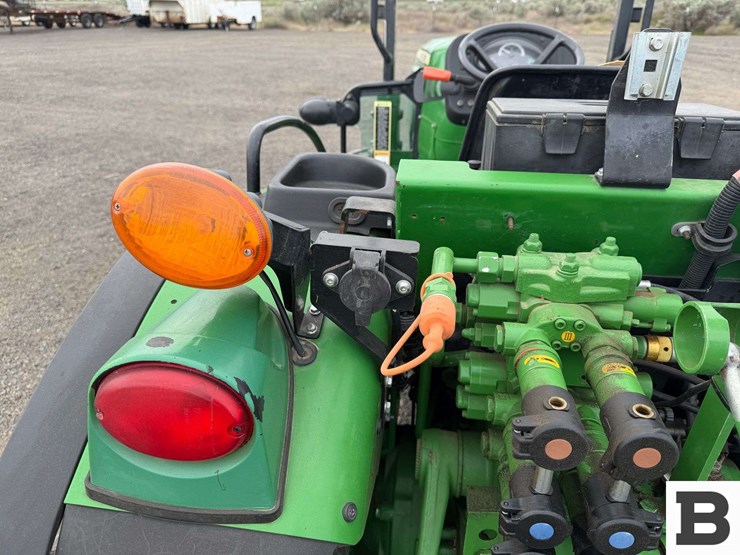 2020-john-deere-5075gl-image-27