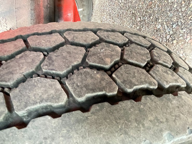 1976-peterbilt-359-image-41