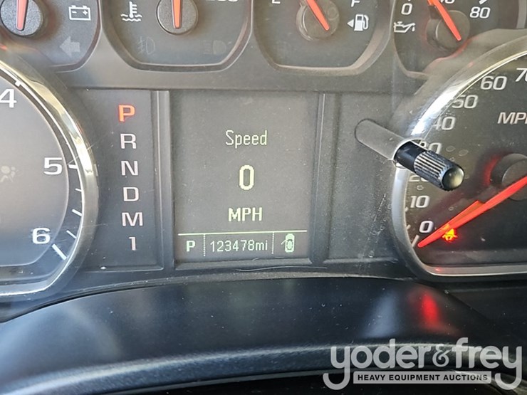2016-chevrolet-silverado-3500hd-image-33