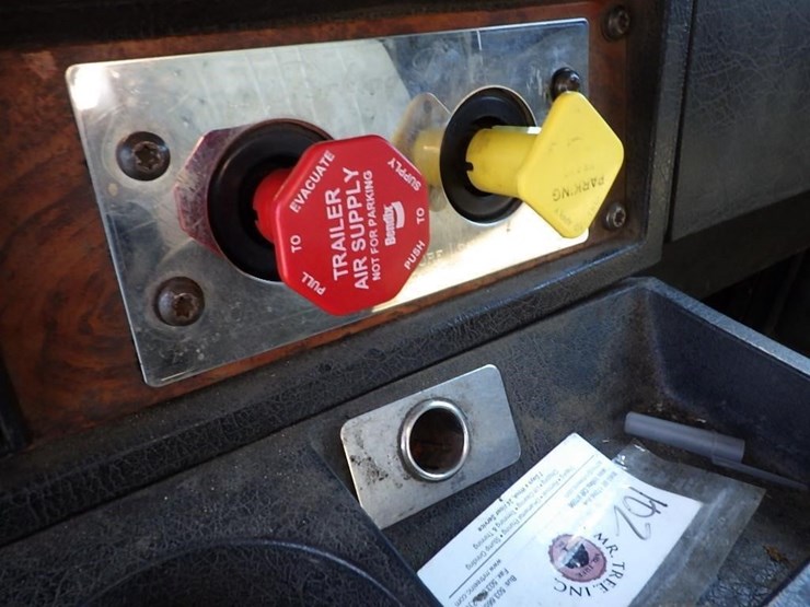 1999-kenworth-t800-image-65