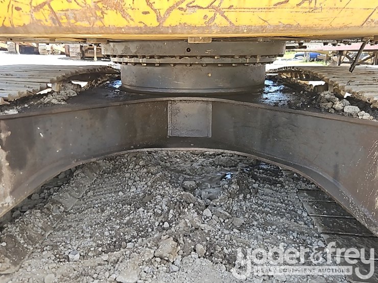 2005-komatsu-pc138-image-31