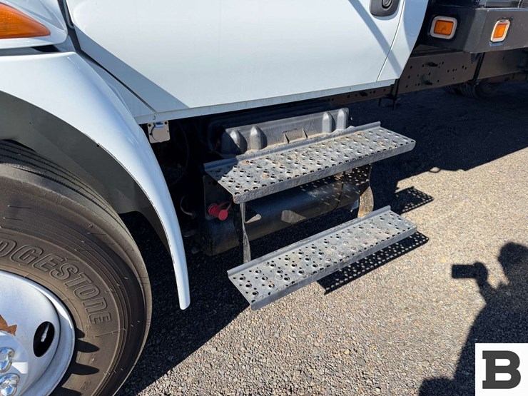 2008-international-durastar-4300-image-12