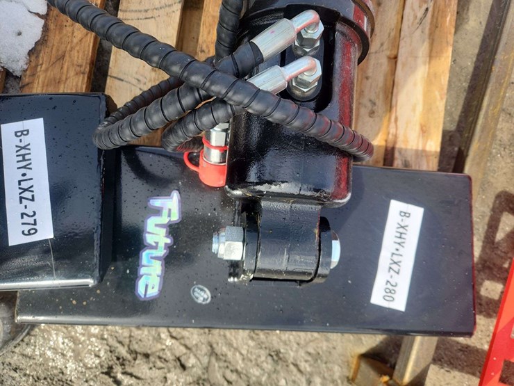 future-mini-skid-steer-auger-image-2