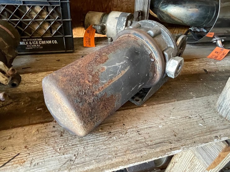 #10436-•-heavy-duty-truck-fuel-water-separator-with-heating-element-image-2